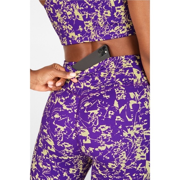 Fabletics Anywhere High Waisted Legging Motion365 purple yellow Floral Breakdown - Picture 5 of 5